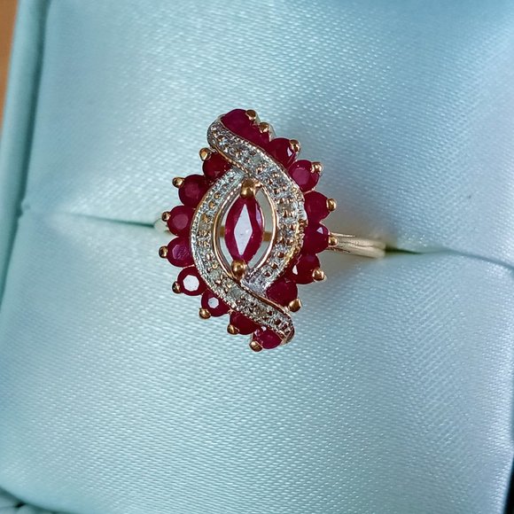 (SOLD) Vintage 10K Y.Gold Ruby Diamond Cluster Ring, Sz6 - Picture 7 of 10